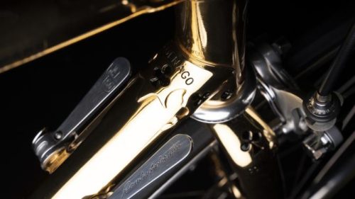 http://www.cyclingnews.com/news/ernesto-colnago-presented-with-gold-arabesque-to-celebrate-87th-birthday/