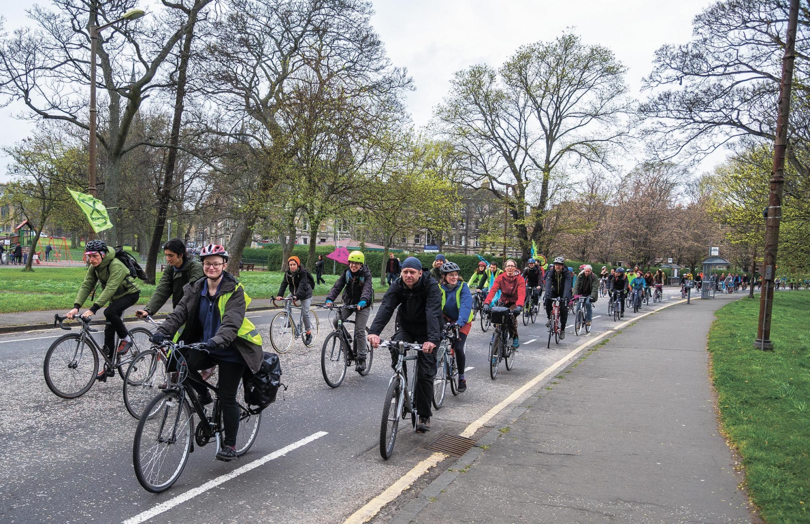 https://www.cyclingweekly.com/news/latest-news/traffic-free-days-begun-edinburgh-city-centre-422408