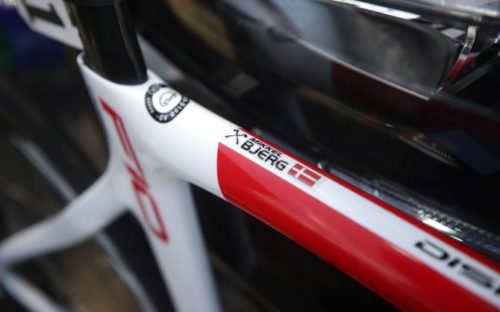http://www.cyclingnews.com/features/mikkel-bjergs-pinarello-dogma-f10-disk-gallery/