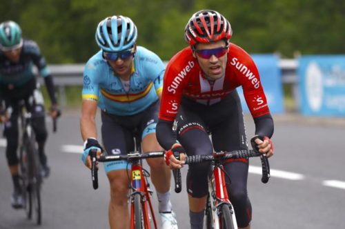 http://www.cyclingnews.com/news/dumoulin-not-holding-back-in-dauphine-tt-despite-metal-splinter-in-knee/