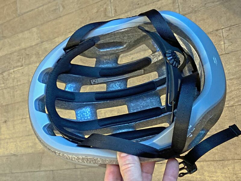 POCから超軽量のヘルメットPOC Ventral Lite180g登場 | ロードバイクはやめられない